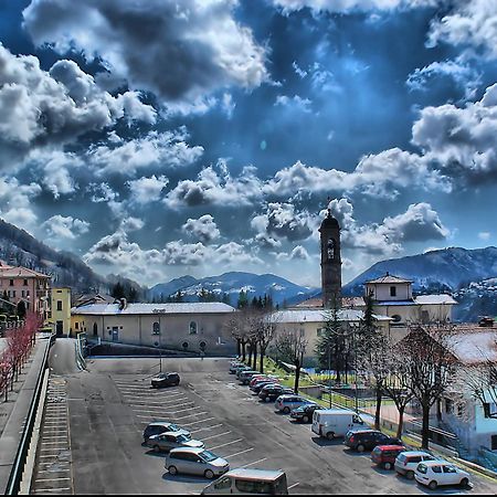 Goccia Di Resina #Sharingorobie Appartement Serina  Buitenkant foto