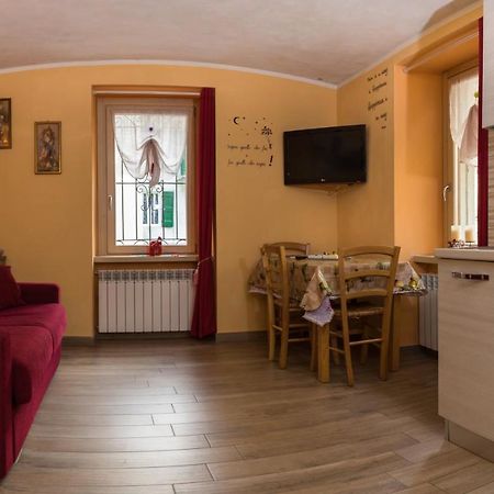 Goccia Di Resina #Sharingorobie Appartement Serina  Buitenkant foto
