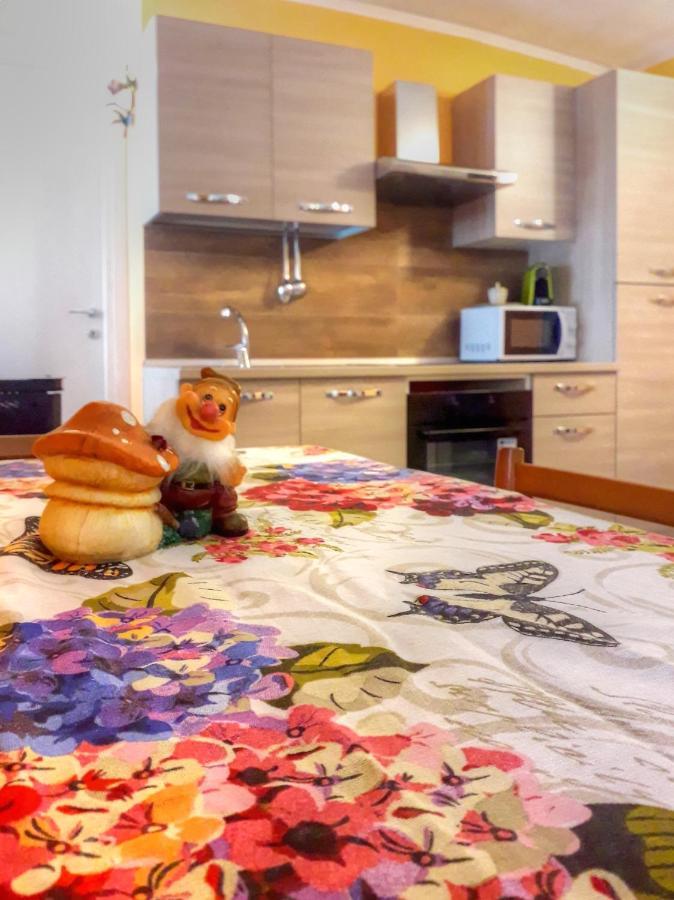 Goccia Di Resina #Sharingorobie Appartement Serina  Buitenkant foto