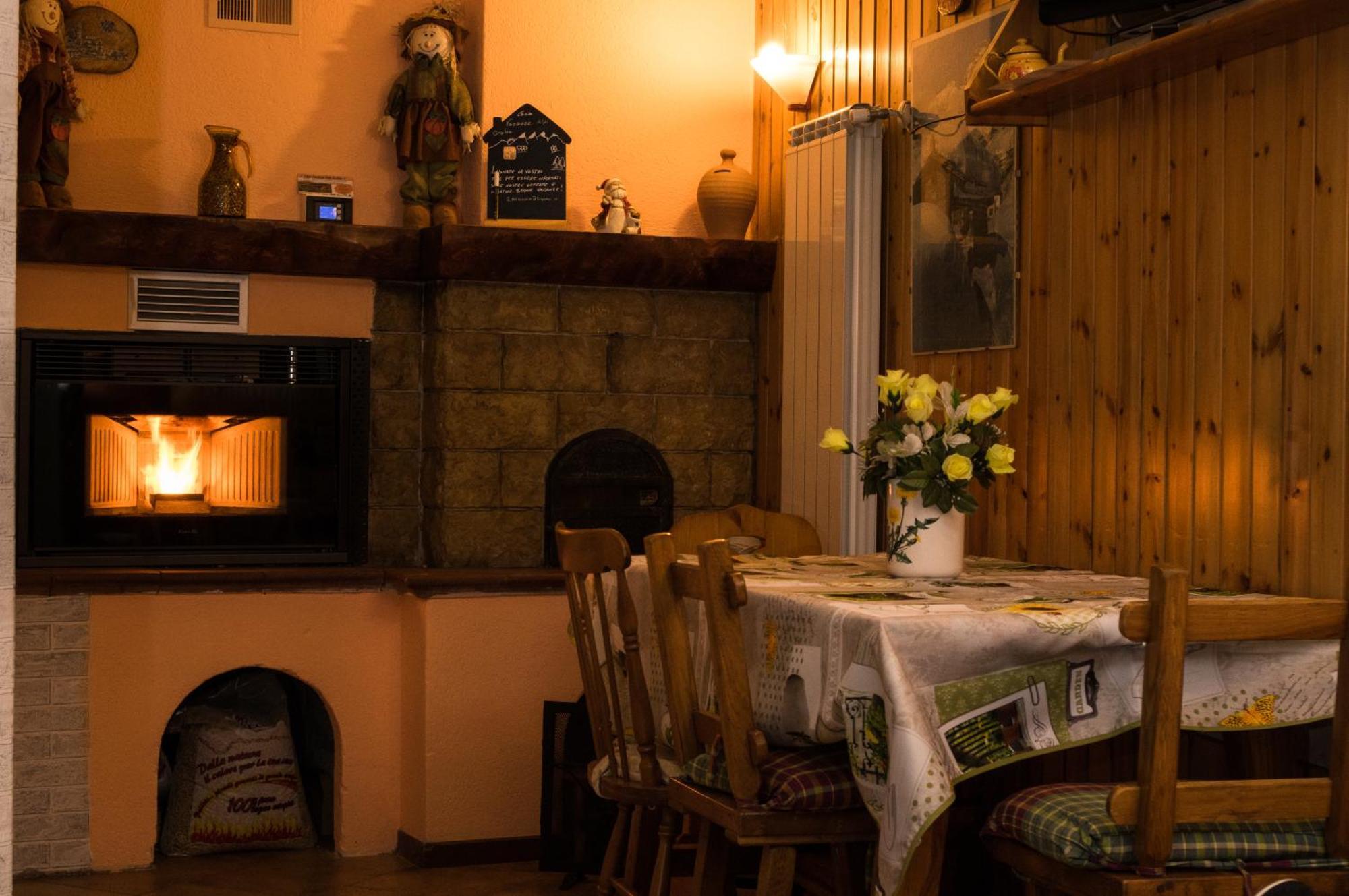Goccia Di Resina #Sharingorobie Appartement Serina  Buitenkant foto