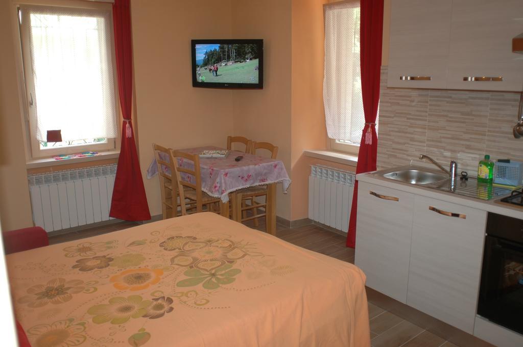 Goccia Di Resina #Sharingorobie Appartement Serina  Buitenkant foto